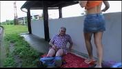 Vidio Bokep HD Sex between a young woman and an old man 3gp online