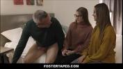 Vidio Bokep Little Young Blonde Tiny Teen Foster Step Daughter Family Fucked By Foster Daddy While Latina MILF Foster Mom Teaches terbaru 2019