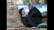 Bokep Gratis Muslim aunty fucking young college boy secretely in beach terbaru