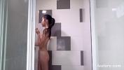 Nonton bokep HD Fucking his Asian GF in the shower 3gp online