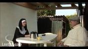 Video Bokep Online Old and young double team a nun