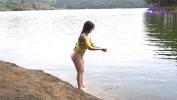 Nonton video bokep HD colombiana espiada en el lago mp4