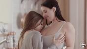 Video Bokep ANGELA WHITE Riley Reid and Angela Intense Lesbian Fucking 2019