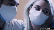 Video Bokep HD Even With A Mask This Babe Is Still Horny
