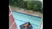 Video Bokep Hot Flagra casal tranzando na piscina em sao paulo brasil 3gp