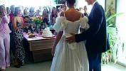 Video Bokep HD Wedding whores are fucking in public online